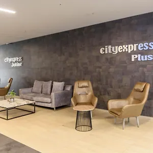 Hotel Express By Marriott Aeropuerto, Bogotá